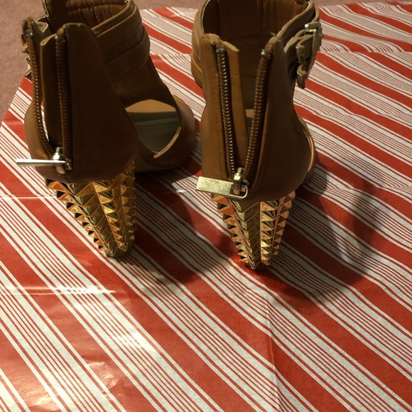 Very good condition sandals 8.5 - Picture 4 of 7